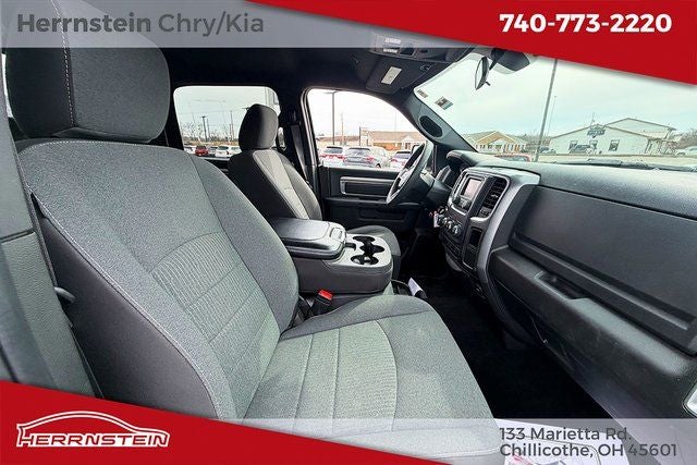 2024 RAM 1500 Classic Warlock Crew Cab 4x4 5'7' Box