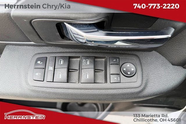 2024 RAM 1500 Classic Warlock Crew Cab 4x4 5'7' Box