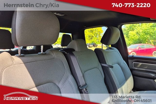 2022 RAM 1500 Big Horn Quad Cab 4x2 6'4' Box