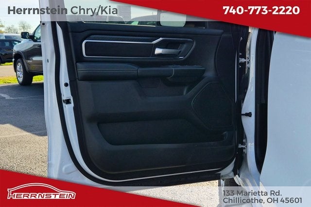 2025 RAM 1500 Big Horn Crew Cab 4x4 5'7' Box