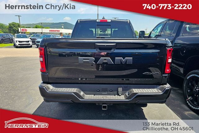 2026 RAM Ram 1500 RAM 1500 EXPRESS CREW CAB 4X4 5'7' BOX