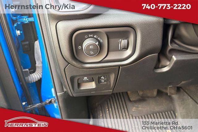2023 RAM 1500 Big Horn Crew Cab 4x4 5'7' Box