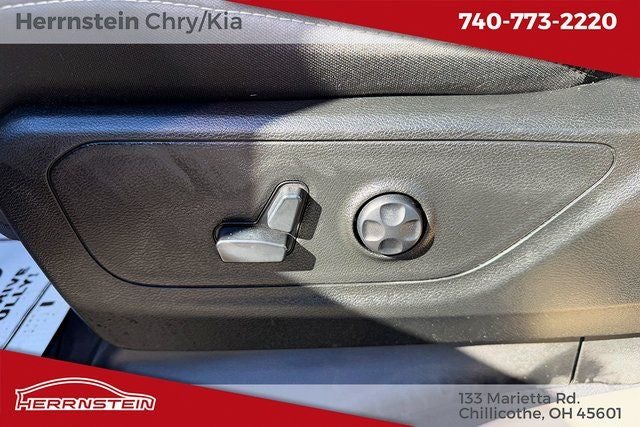 2020 RAM 1500 Big Horn Crew Cab 4x4 5'7' Box