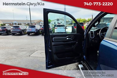 2022 RAM 1500 Big Horn Crew Cab 4x4 5'7' Box