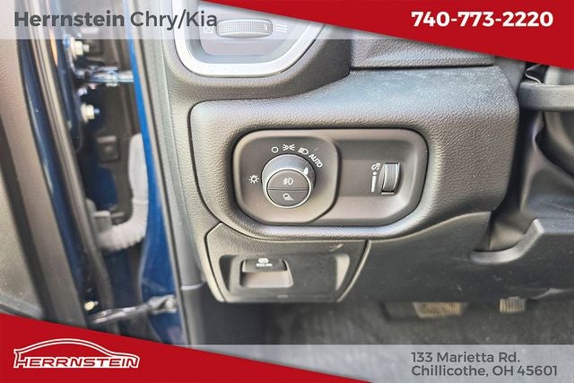 2022 RAM 1500 Big Horn Crew Cab 4x4 5'7' Box
