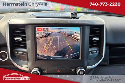 2022 RAM 1500 Big Horn Crew Cab 4x4 5'7' Box