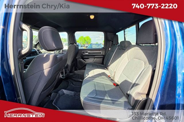 2022 RAM 1500 Big Horn Crew Cab 4x4 5'7' Box