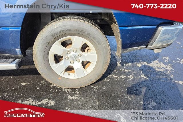 2022 RAM 1500 Big Horn Crew Cab 4x4 5'7' Box