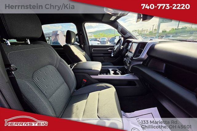 2022 RAM 1500 Big Horn Crew Cab 4x4 5'7' Box
