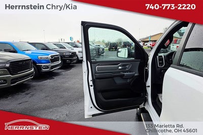 2022 RAM 1500 Big Horn Crew Cab 4x4 5'7' Box
