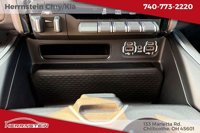 2023 RAM 1500 Big Horn Crew Cab 4x4 5'7' Box