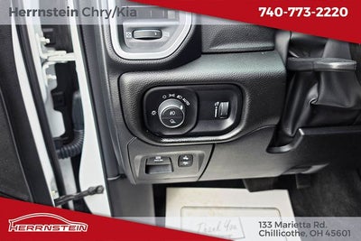 2022 RAM 1500 Big Horn Crew Cab 4x4 5'7' Box