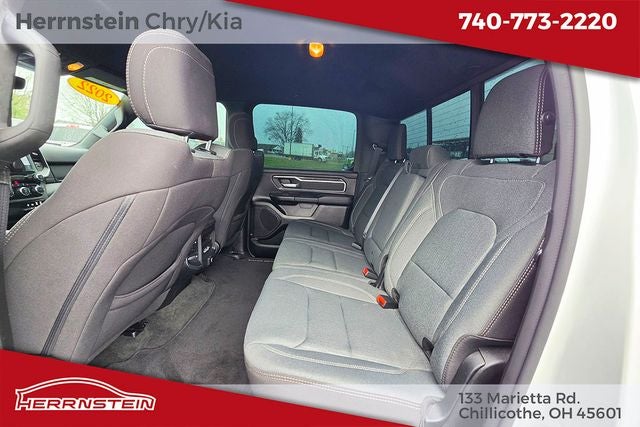 2022 RAM 1500 Big Horn Crew Cab 4x4 5'7' Box