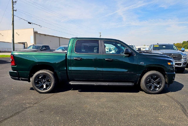 2027 RAM Ram 1500 Base