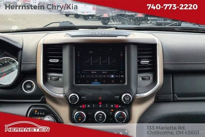 2022 RAM 1500 Laramie Crew Cab 4x4 5'7' Box