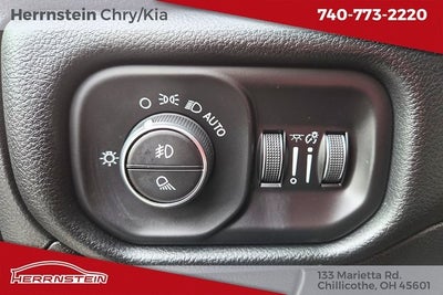 2022 RAM 1500 Laramie Crew Cab 4x4 5'7' Box