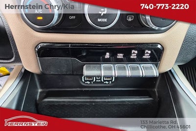 2022 RAM 1500 Laramie Crew Cab 4x4 5'7' Box