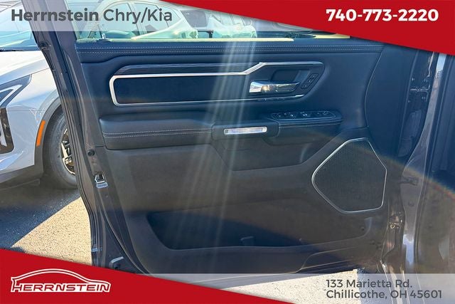 2023 RAM 1500 Laramie Crew Cab 4x4 5'7' Box