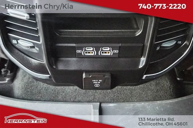 2023 RAM 1500 Laramie Crew Cab 4x4 5'7' Box