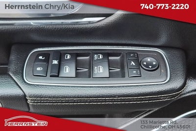 2023 RAM 1500 Laramie Crew Cab 4x4 5'7' Box