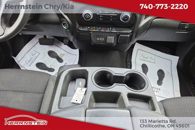 2023 Chevrolet Silverado 1500 4WD Crew Cab Short Bed Custom