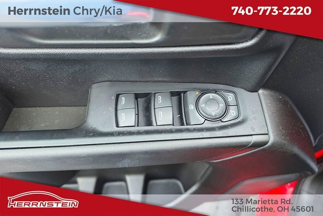 2023 Chevrolet Silverado 1500 4WD Crew Cab Short Bed Custom