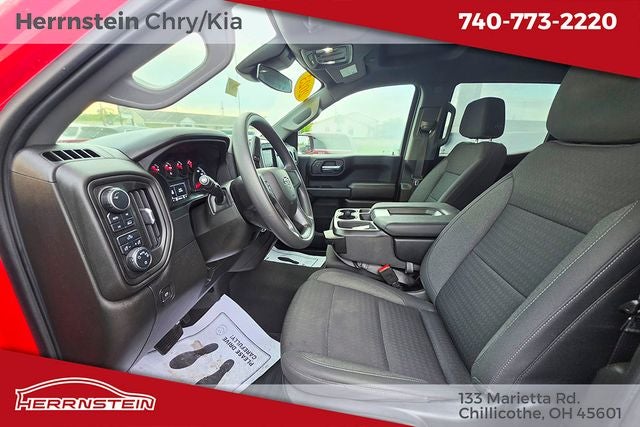 2023 Chevrolet Silverado 1500 4WD Crew Cab Short Bed Custom