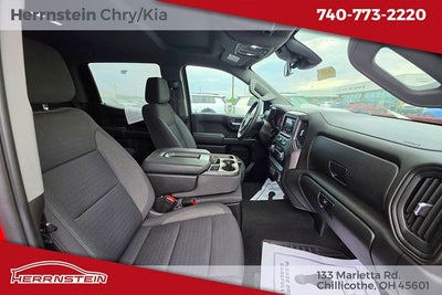 2023 Chevrolet Silverado 1500 4WD Crew Cab Short Bed Custom