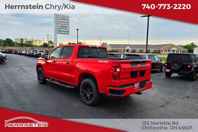 2023 Chevrolet Silverado 1500 4WD Crew Cab Short Bed Custom