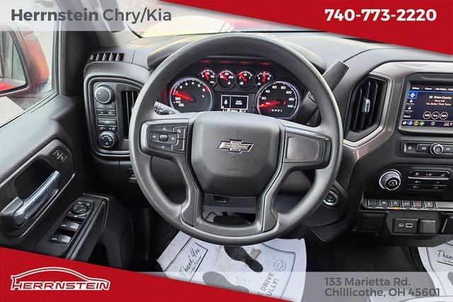 2023 Chevrolet Silverado 1500 4WD Crew Cab Short Bed Custom