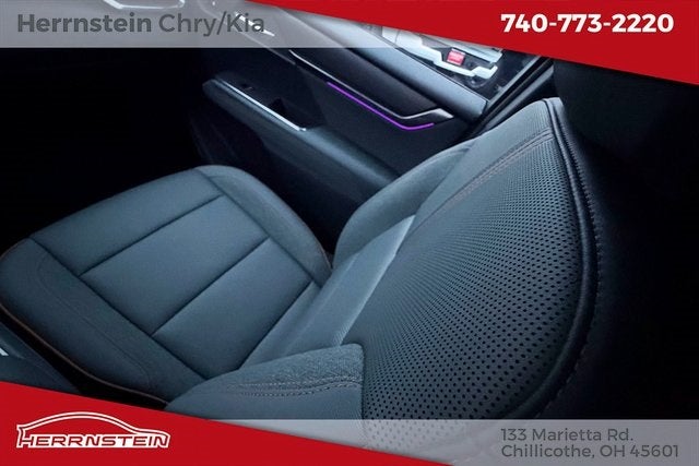 2025 GMC Acadia AWD AT4