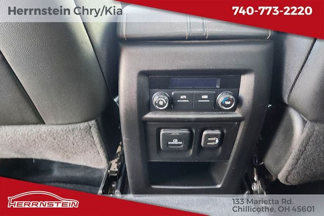 2022 Chevrolet Traverse AWD LT Leather