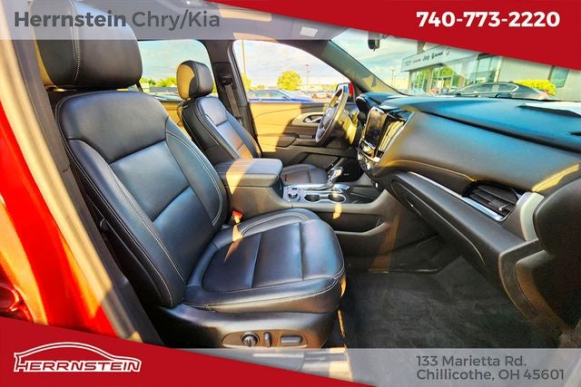 2022 Chevrolet Traverse AWD LT Leather