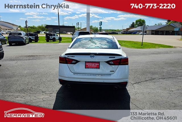 2022 Nissan Altima SR Intelligent AWD