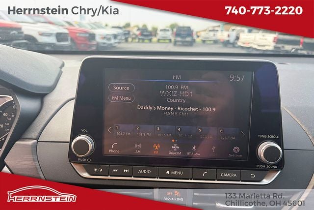 2025 Nissan Altima SV FWD
