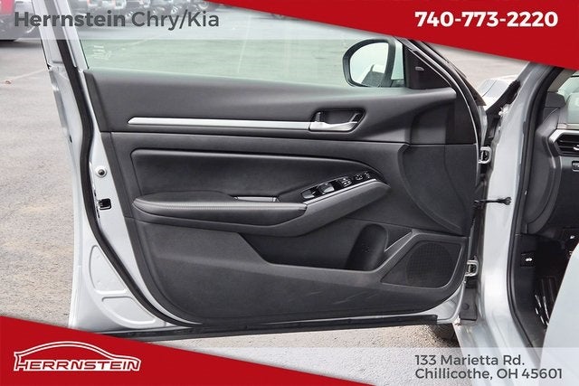 2023 Nissan Altima SV FWD