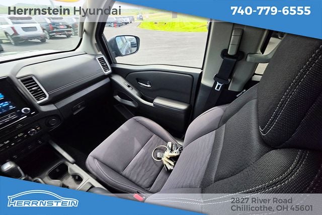 2023 Nissan Frontier Crew Cab SV 4x4