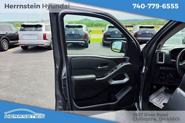 2023 Nissan Frontier Crew Cab SV 4x4