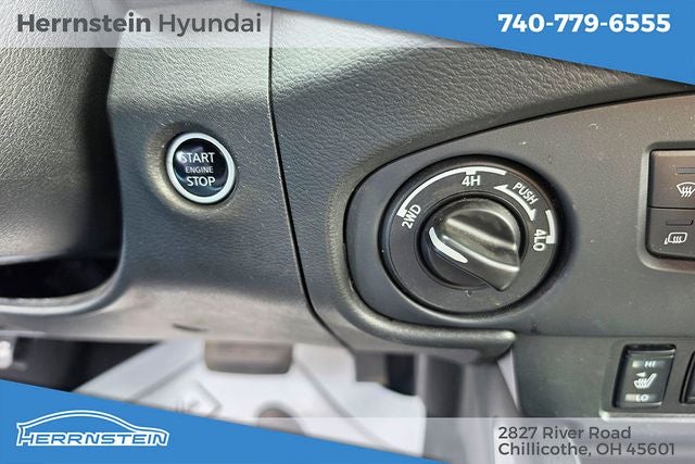 2023 Nissan Frontier Crew Cab SV 4x4