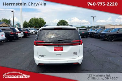 2027 Chrysler Pacifica PACIFICA SELECT
