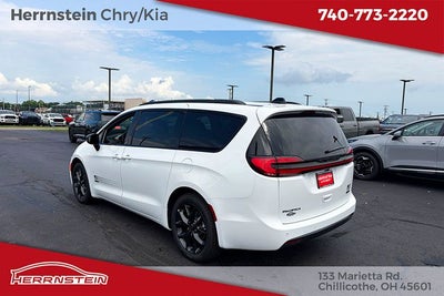 2027 Chrysler Pacifica PACIFICA SELECT
