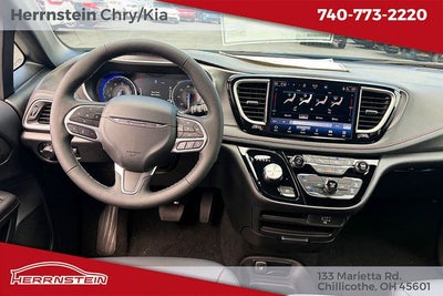 2027 Chrysler Pacifica PACIFICA SELECT