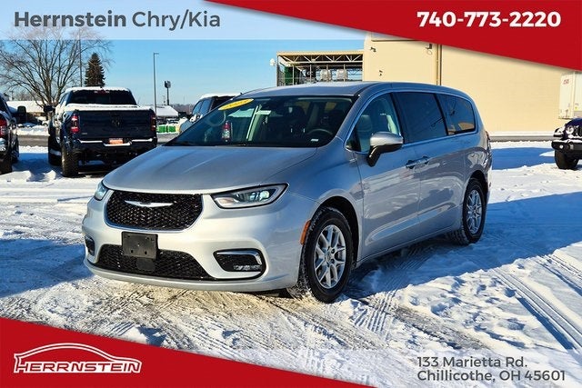 2023 Chrysler Pacifica Touring L