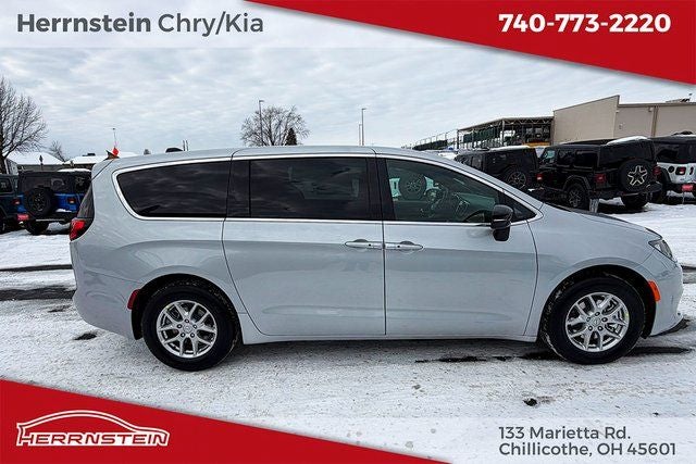 2026 Chrysler Voyager VOYAGER LX