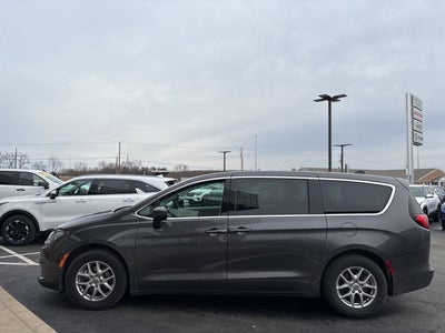 2023 Chrysler Voyager LX