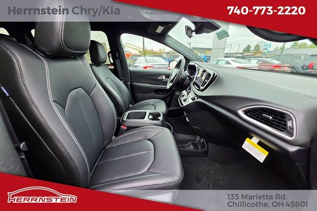 2026 Chrysler Voyager VOYAGER LX