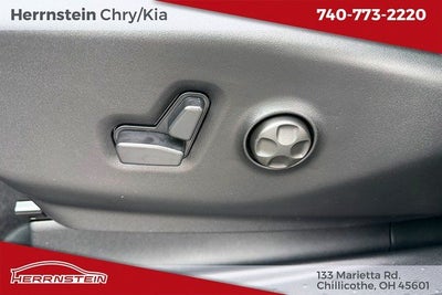 2026 Chrysler Voyager VOYAGER LX