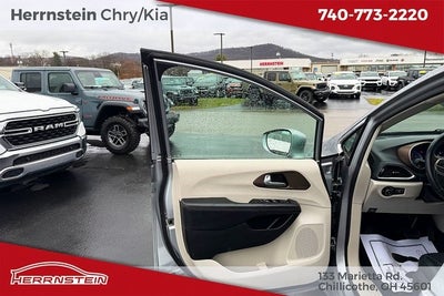 2018 Chrysler Pacifica Touring L Plus