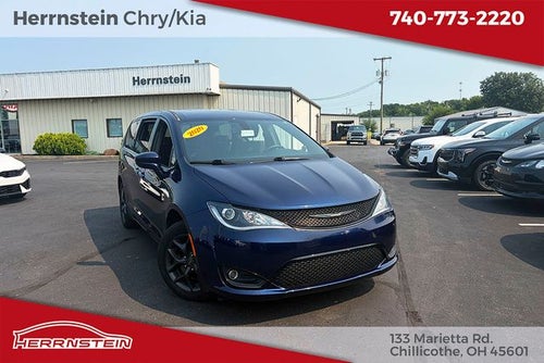 2020 Chrysler Pacifica Touring