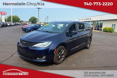 2020 Chrysler Pacifica Touring